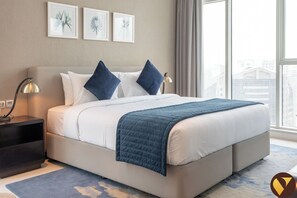 Luxury Apartment, Balcony, Canal View | Iron/ironing board, free WiFi - Vogue Damac Prive Walk to Dubai Mall (Dubai)