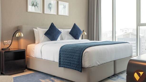 Iron/ironing board, WiFi (free) - Vogue Damac Prive Walk to Dubai Mall (Dubai)