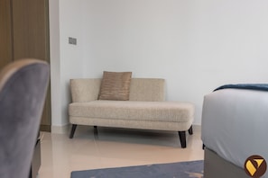 Luxury Apartment, Balcony, Canal View | Iron/ironing board, free WiFi