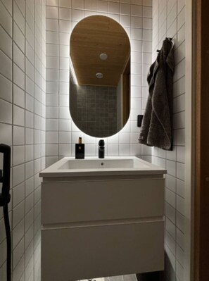 Hair dryer, towels