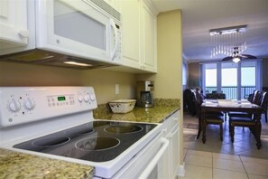 Private kitchen - Oceanfront Escape -  1007 Towers Grande (Daytona Beach Shores)