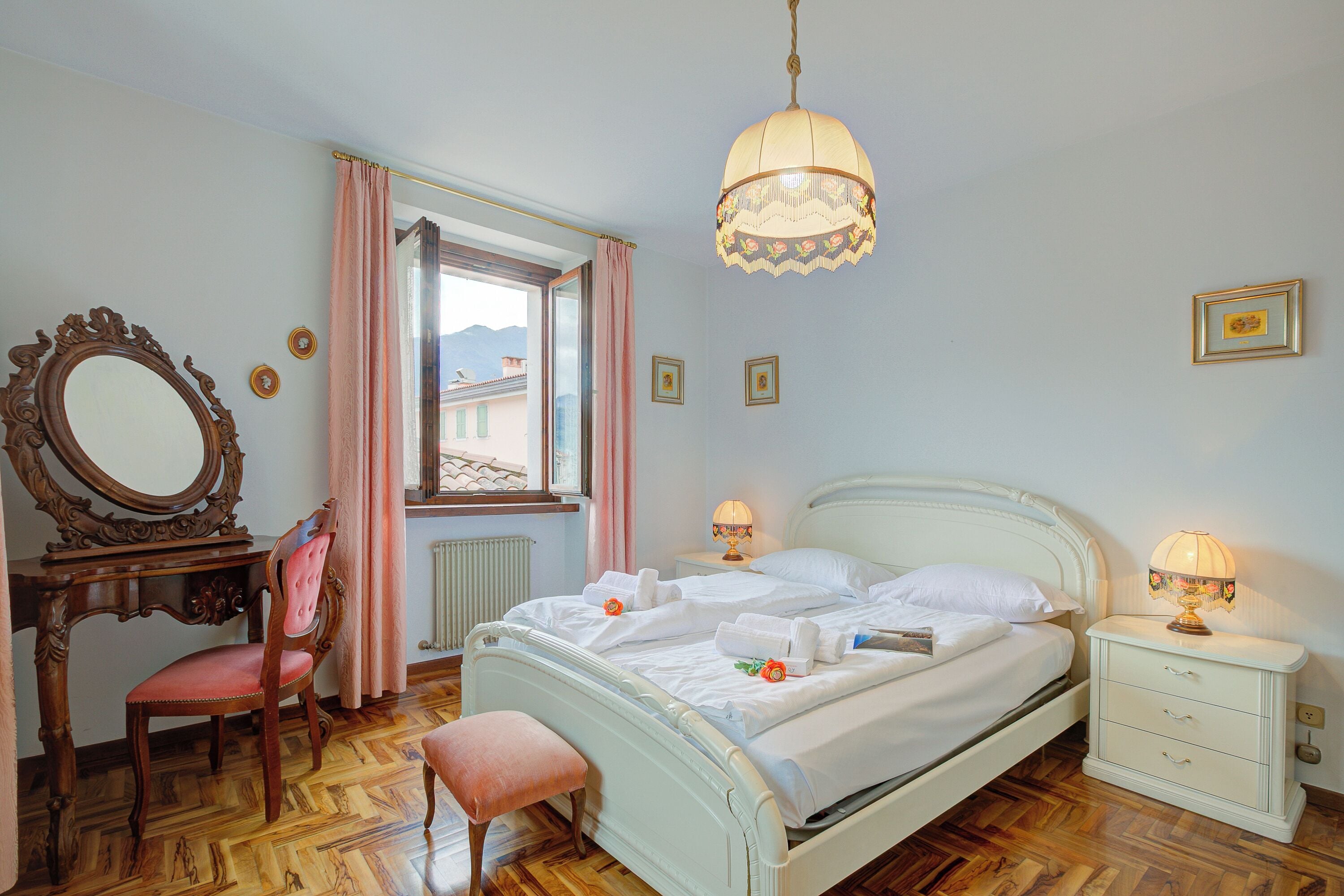 Familielejlighed - flere soveværelser - 2 badeværelser (Lake Garda Home) | 3 soveværelser, gratis Wi-Fi, sengetøj