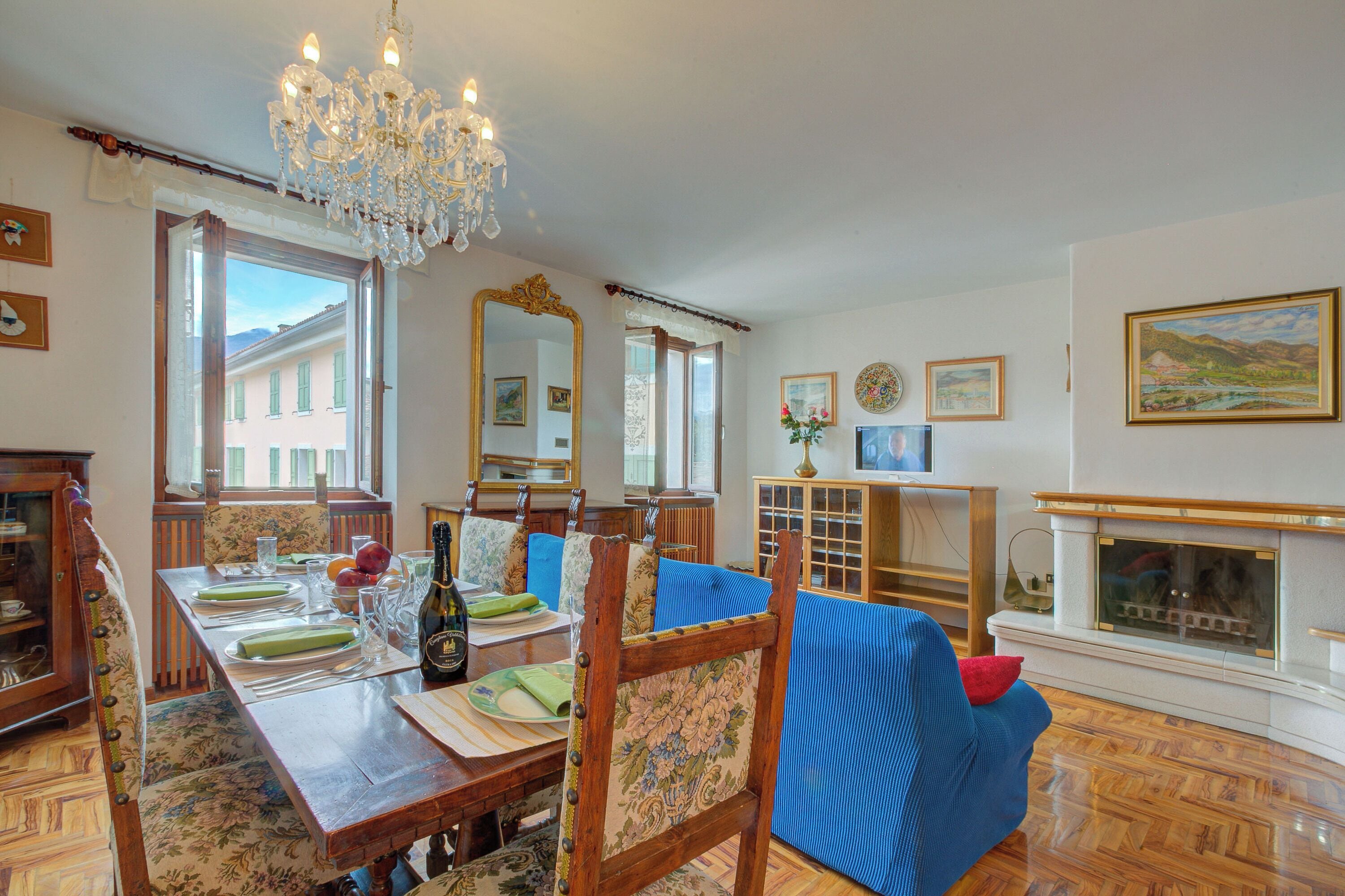 Family Apartment, Multiple Bedrooms, 2 Bathrooms (Lake Garda Home) | Dining
