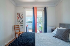 5 chambres, fer et planche à repasser, Wi-Fi, draps fournis