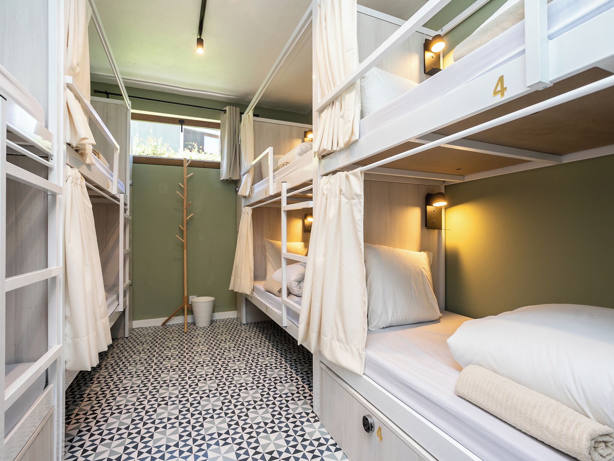 Shared Dormitory, Mixed Dorm | WiFi (free), bed sheets