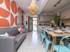 ثلاجة، ميكروويف، فرن، غسالة أطباق