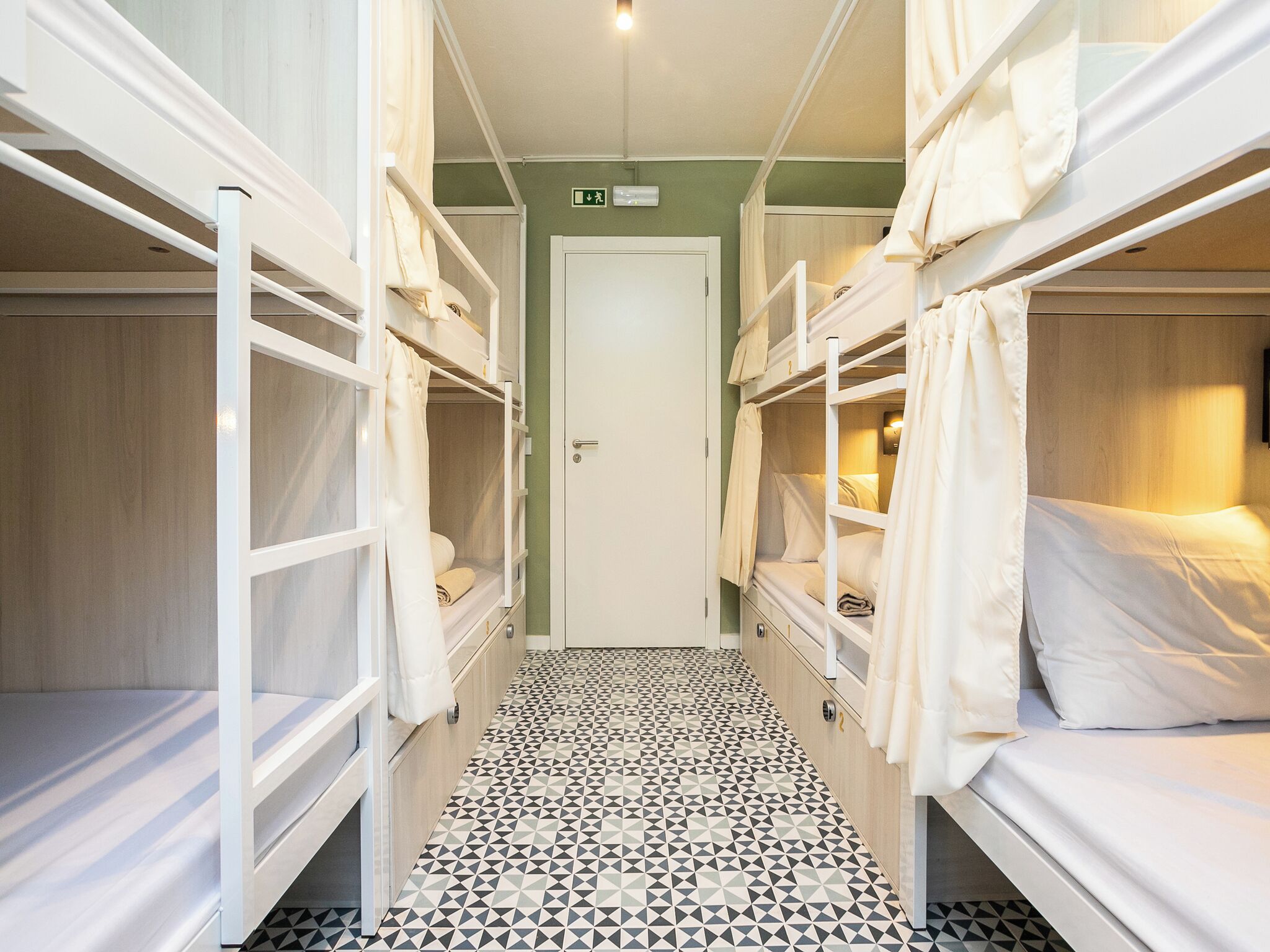 Shared Dormitory, Mixed Dorm