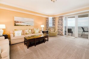 Living area - 404 St.Maarten - Daytona Beach Oceanfront Vacations, Inc (Daytona Beach Shores)