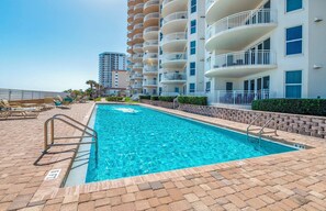 Indoor pool - 404 St.Maarten - Daytona Beach Oceanfront Vacations, Inc (Daytona Beach Shores)