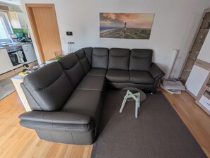 Smart TV, books, video library, stereo