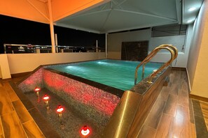 Rooftop pool - The Hotel Phoenix Inn (Indore)