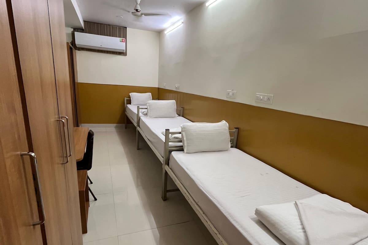 Classic Triple Room