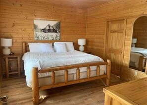 6 bedrooms, iron/ironing board, free WiFi, bed sheets