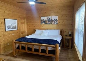 6 bedrooms, iron/ironing board, free WiFi, bed sheets