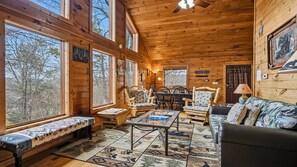 Smart TV, fireplace - Once Upon A Time- Where romance begins- King Suite, Fireplace, 2-levels (Sevierville)