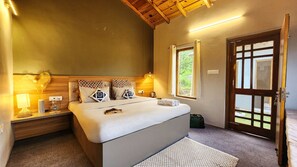 Quarto casal luxo, vista para a montanha | Wi-Fi de cortesia