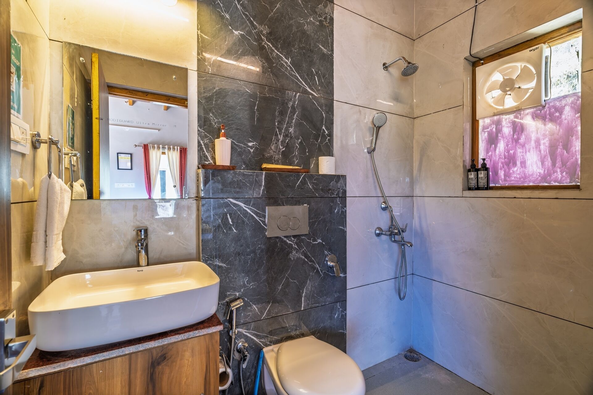 Deluxe Double Room, Mountain View | Bathroom