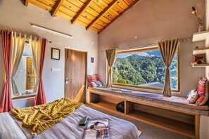 Deluxe Double Room, Mountain View | Free WiFi