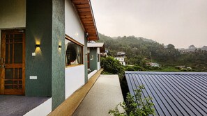 Deluxe Double Room, Mountain View | Terrace/patio