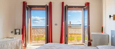 1 bedroom, bed sheets