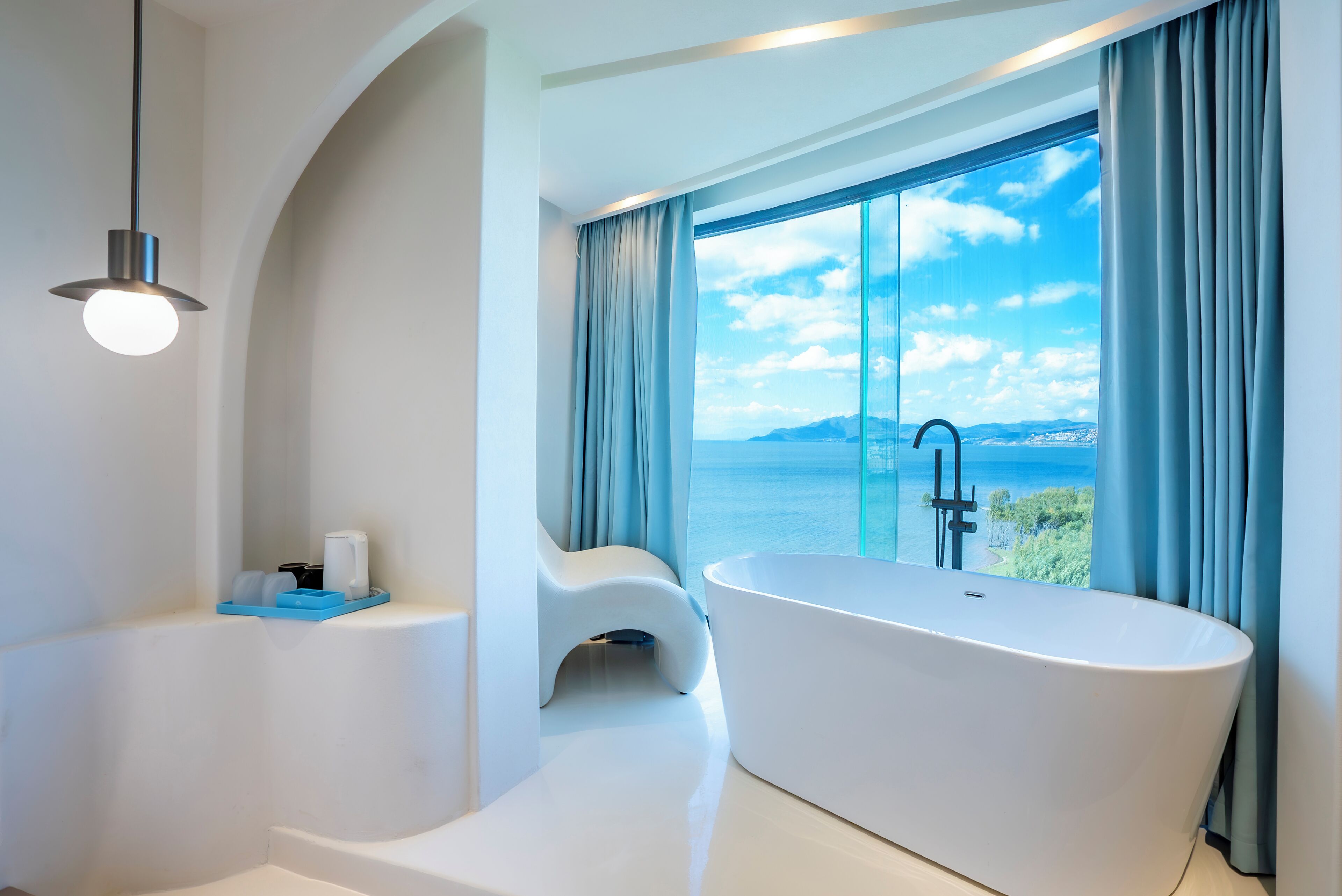 Comfort Double Room, Private Bathroom, Ocean View | Blackout drapes, soundproofing, free WiFi