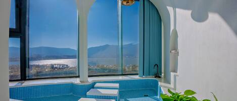 Cortinas blackout, sistema de insonorización y wifi gratis