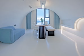 Superior Suite, Ocean View | Blackout drapes, soundproofing, free WiFi