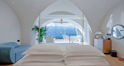 Dali Canghai Xueyue Seaview Hotel