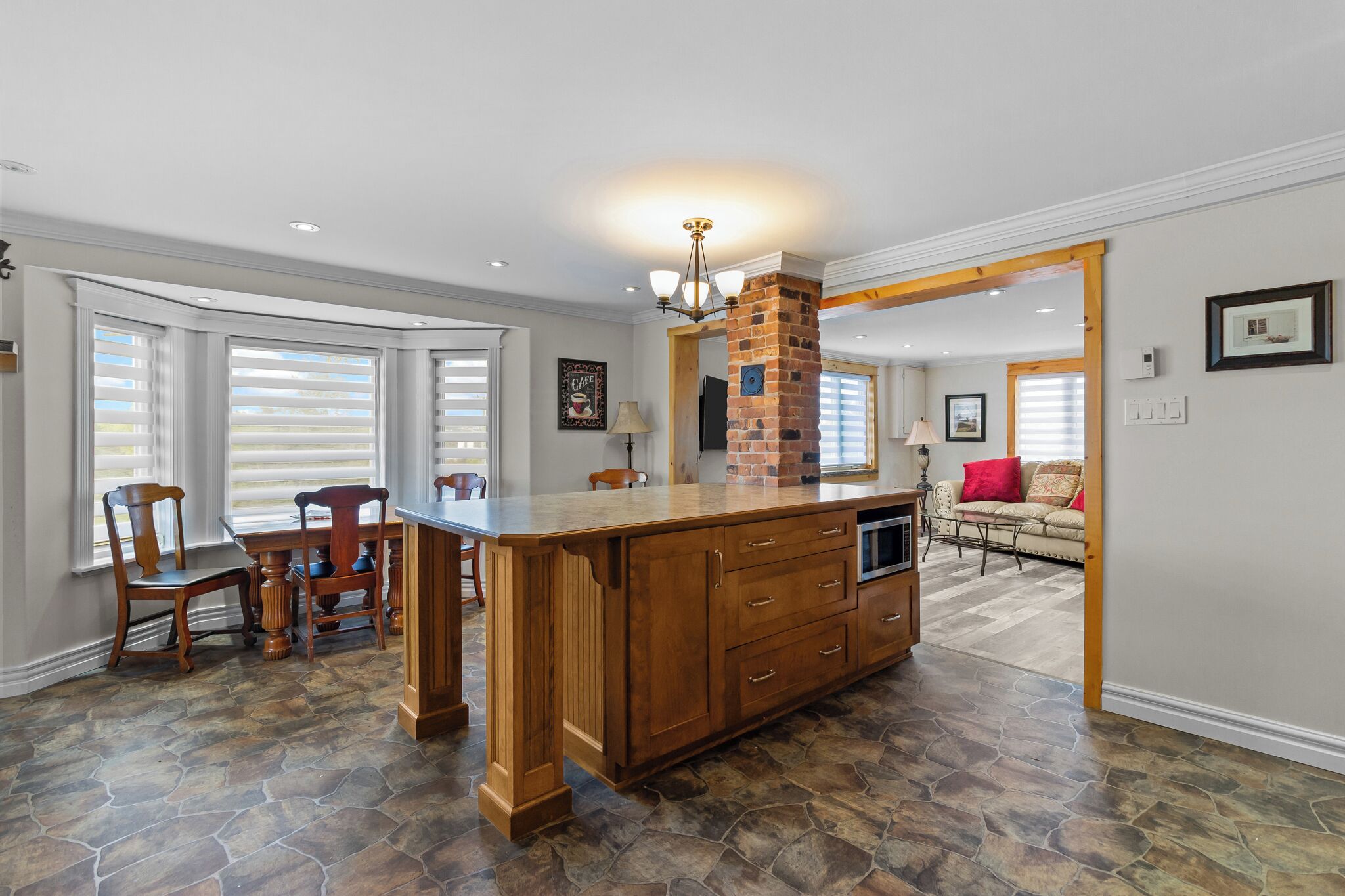 المنشأة من الداخل