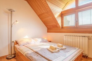 Family Studio (Oblak Estate Studio Ina) | Free WiFi, bed sheets - Oblak Estate (Ribnica)