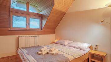 Family Studio (Oblak Estate Studio Lana) | Free WiFi, bed sheets