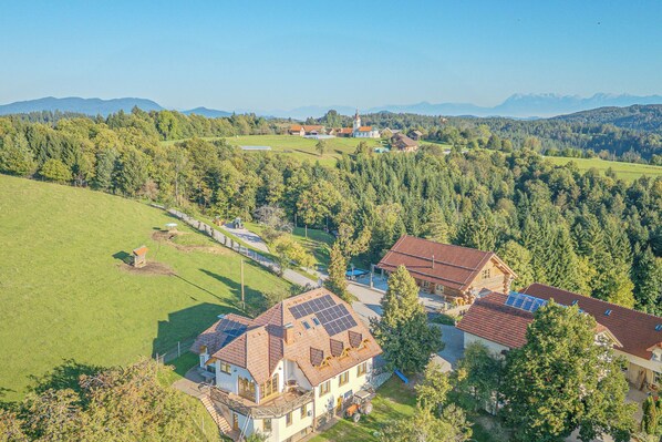 Exterior - Oblak Estate (Ribnica)