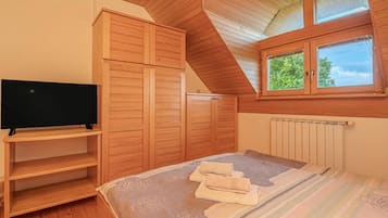 Family Studio (Oblak Estate Studio Lana) | Free WiFi, bed sheets