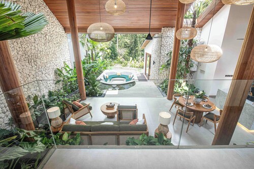 Elegant 2BR Villa • Peaceful Jungle Escape, Ubud