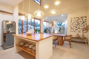 Dining - Chic Villa Living, Hidden in the Calm of Tumbak Bayuh (Canggu)