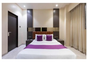 Deluxe Double Room, City View | Free WiFi - Oyster Suite By Glitz Hotels (Mumbai)