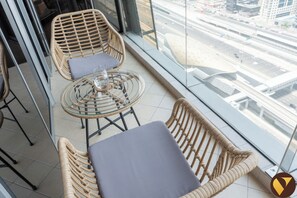 奢华公寓, 阳台, 海滨景观 | 熨斗/熨衣板、婴儿床、免费 WiFi、床单