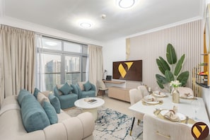 Apartamento superluxo, sacada, vista para a marina | Ferros/tábuas de passar roupa, berços (sobretaxa), Wi-Fi de cortesia