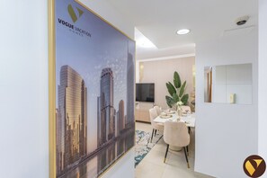 Departamento de lujo, balcón, vista a la marina | Tabla de planchar con plancha, cunas, wifi gratis y ropa de cama 