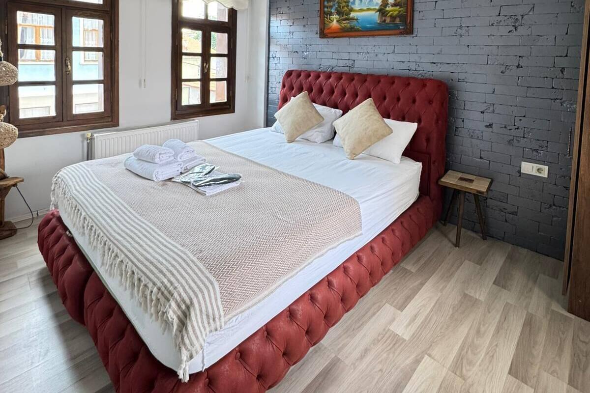 Luxury Suite, City View