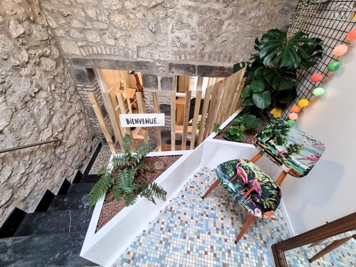 Gîte authentique avec jardin et animaux admis