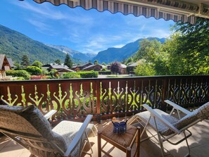 Property grounds - Quiet T3 in Samoëns, near center, WIFI, private parking (Samoëns)