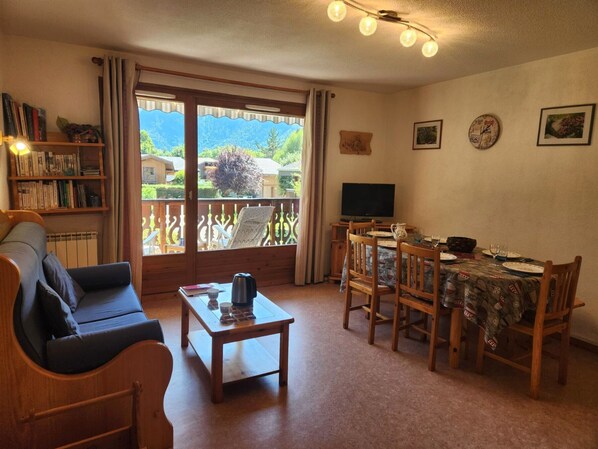 TV - Quiet T3 in Samoëns, near center, WIFI, private parking (Samoëns)