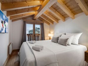 3 bedrooms, free WiFi, bed sheets