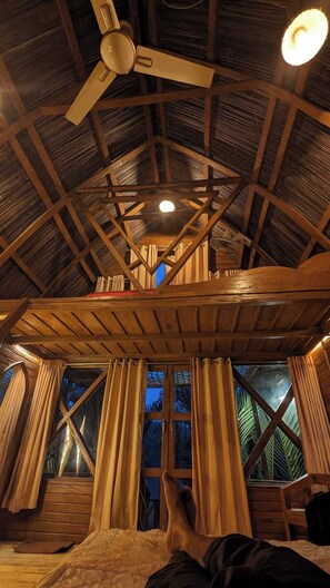 Gratis toalettartiklar, handdukar, tvål och schampo