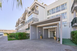 Exterior - Apartment 'Sea and Mountain Views' with Sea View, Shared Pool, and AC (Torrox)