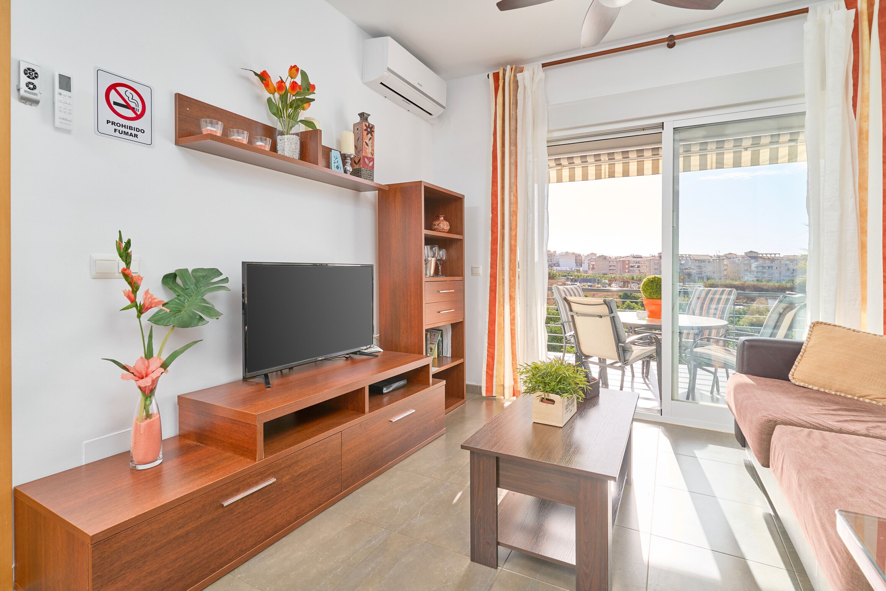 Televisor i taula de tennis de taula 