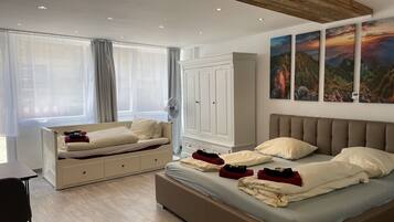 1 bedroom, WiFi, bed sheets