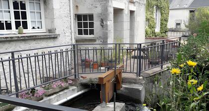 Apartment 'Gîte Du Moulin Béchereau' with Private Terrace, Shared Garden and Wi-Fi