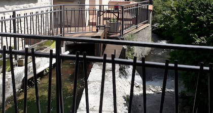 Apartment 'Gîte Du Moulin Béchereau' with Private Terrace, Shared Garden and Wi-Fi